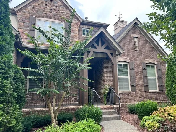 1025 Vista Ct, Hendersonville, TN 37075