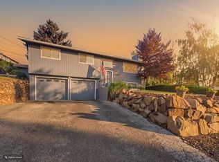 106 N 12th St, Selah, WA 98942
