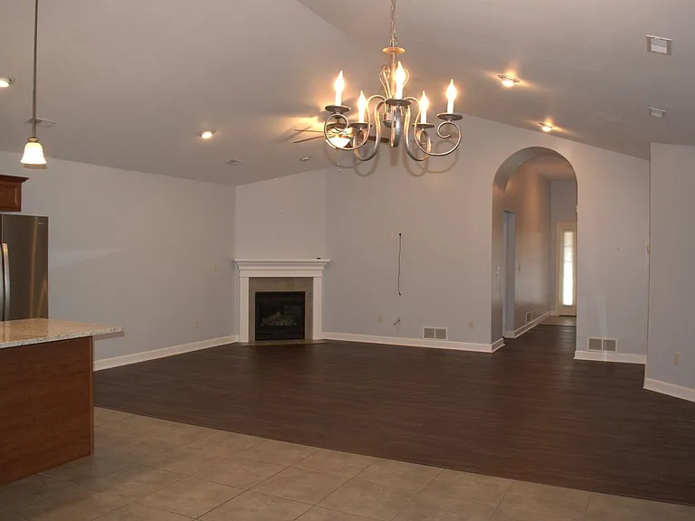 106 Corcoran Dr — Photo 8