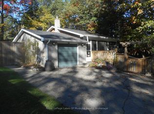 115 Douglas St, Gravenhurst, ON P1P1A4