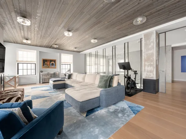 730 Park Avenue image 20 of 24