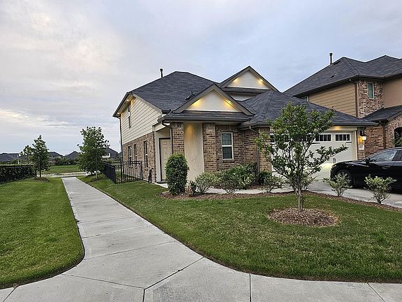 Front - Day - Walking Path