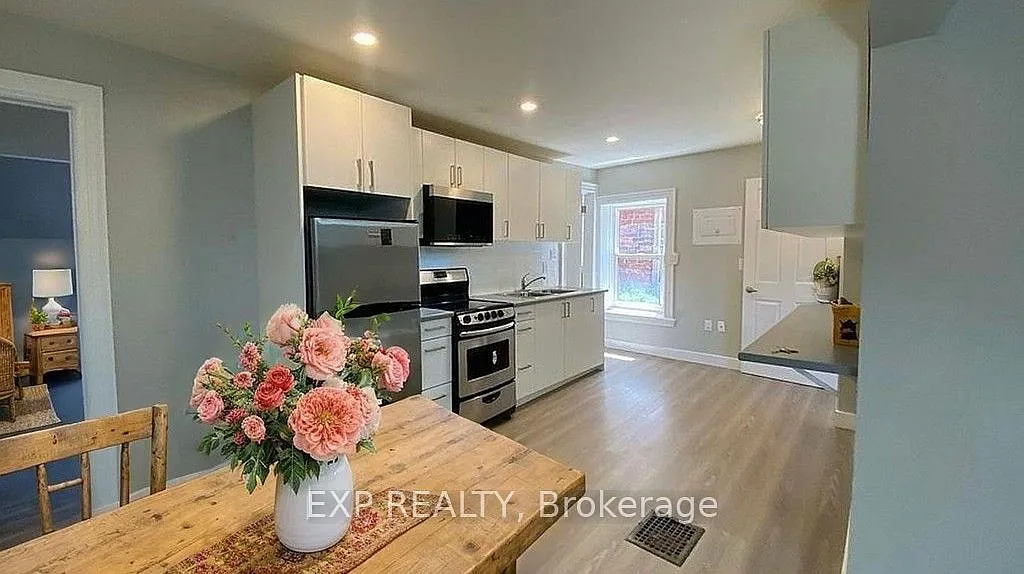 1 bed, $1,300 — Photo 1