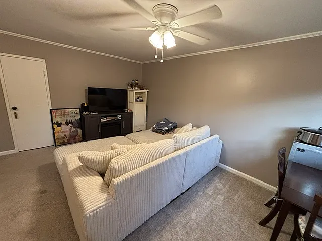 2 bed, 850 sqft, $1,495 — Photo 4