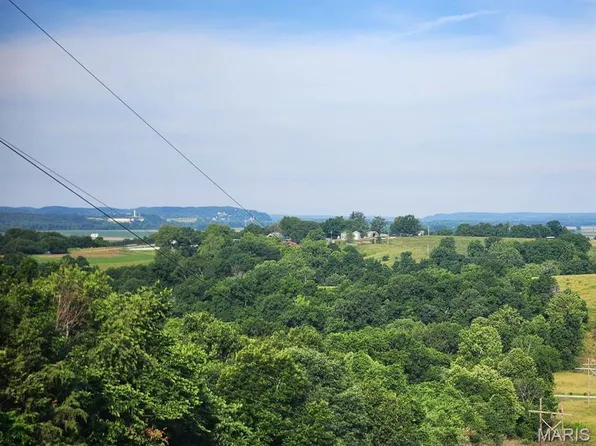 22206 Farm Ln, Warrenton, MO 63383