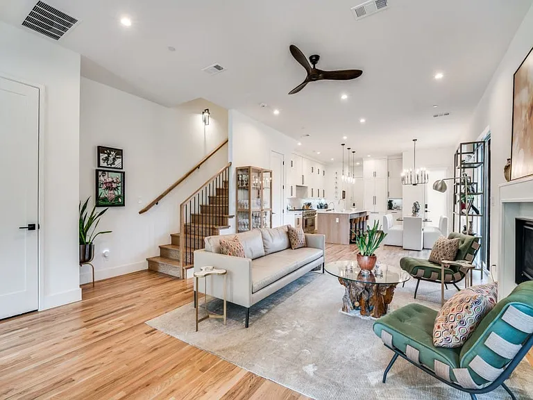 4200 University Blvd — Photo 4