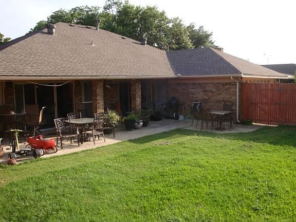 4th image of 1403 Meadow Gln