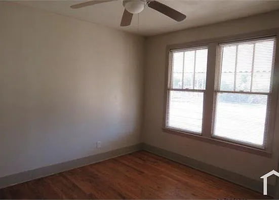 1911 Lionel St — Photo 9