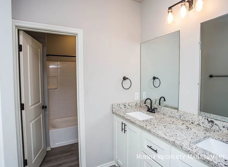 2403 Quitman Ave #B — Photo 32