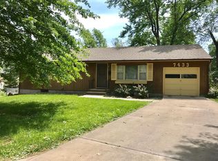 7433 Woodson St, Overland Park, KS 66204