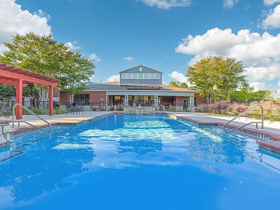 5th image of 1350 Skyline Rd #1018