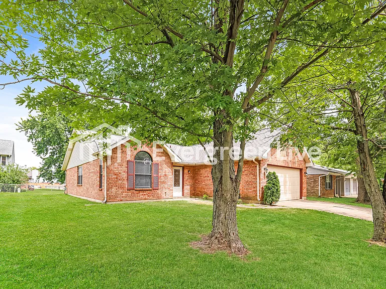 6453 Rolling Glen Dr — Photo 2