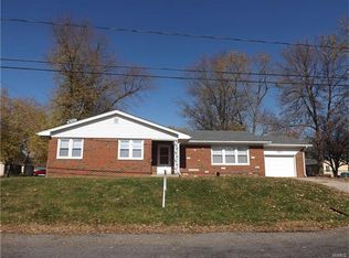 12 Carolyn St, Glen Carbon, IL