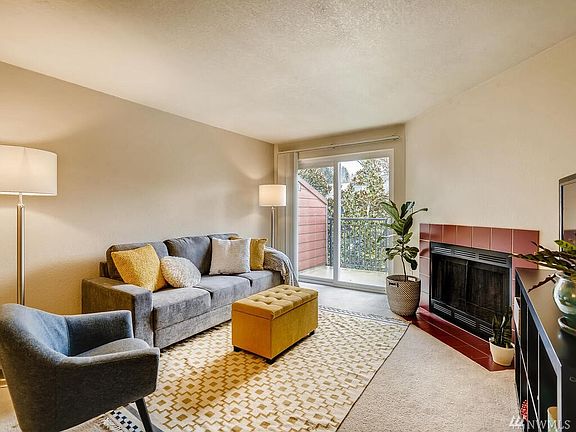 2nd image of 12601 SE 41st Pl APT C304