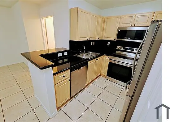1035 SW 144th Ave — Photo 10