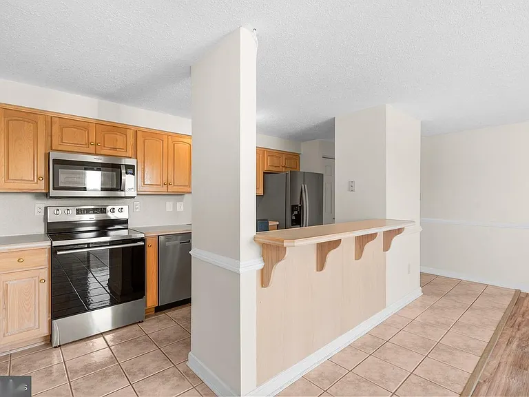 701 Heather Ridge Dr #J — Photo 6