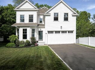 14 Wakenor Rd, Westport, CT 06880