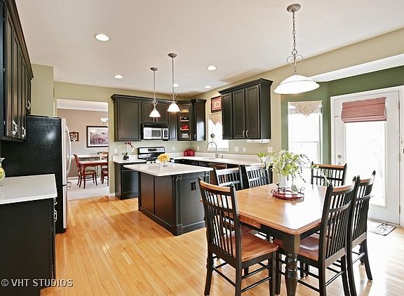 5th image of 38W891 McNair Dr