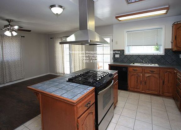 5th image of 7693 Lotus Cir