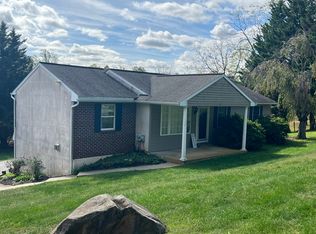 103 Douglas Dr, Coatesville, PA 19320