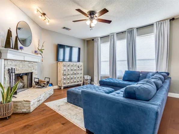 3414 Sunlight Dr, Rowlett, TX 75088