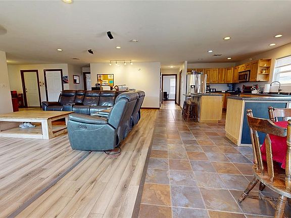 5th image of 1601 N Ward Rd