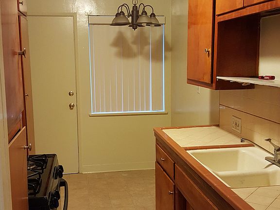 4th image of 209 N San Gabriel Ave APT 2