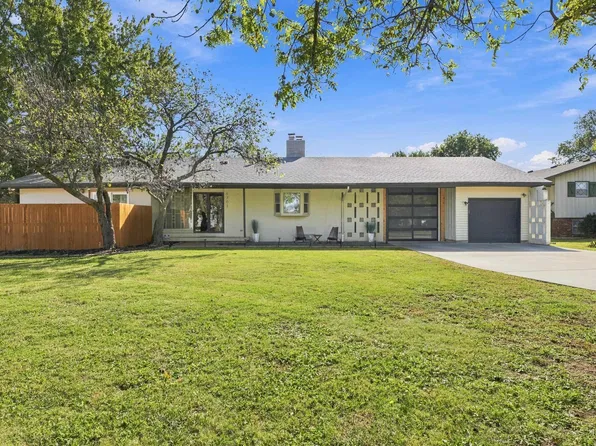 5701 E Perryton St, Wichita, KS 67220