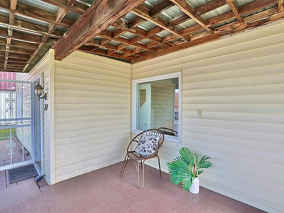 5th image of 311 E Main Street
