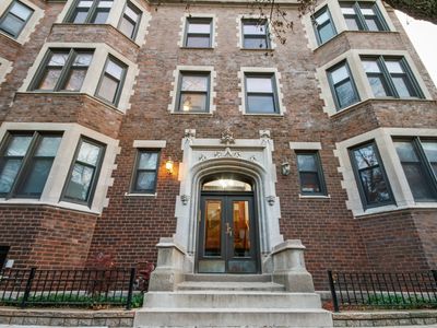 551 W Melrose St #2, Chicago, IL, 60657