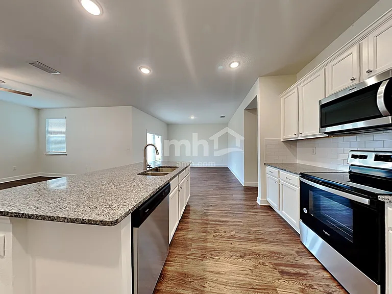 1096 Winter Stone St — Photo 5
