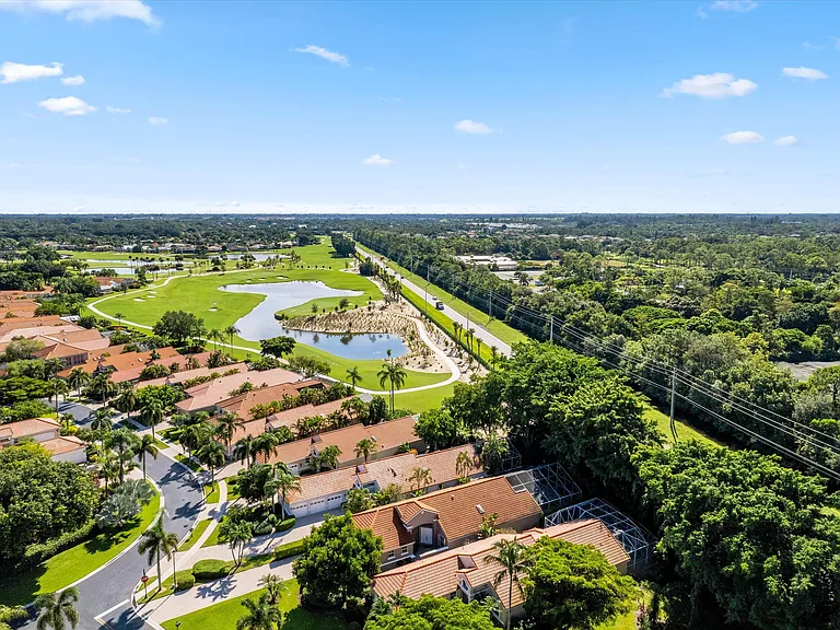 10860 Fairmont Village Dr — Photo 47