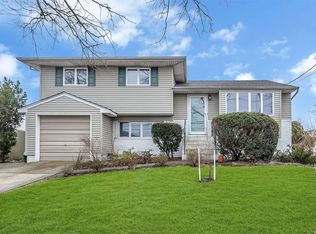 2476 Army Pl, Bellmore, NY 11710