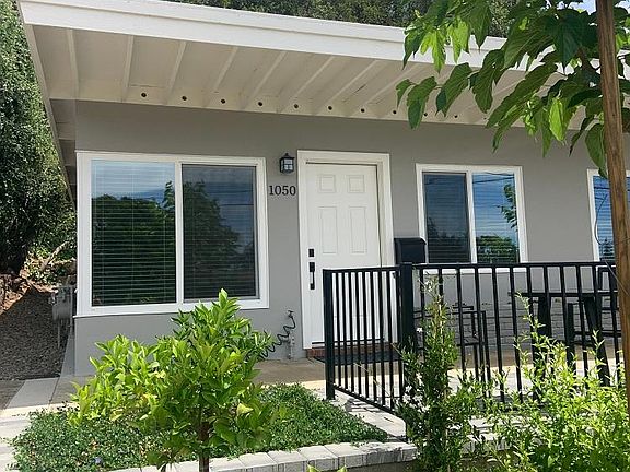 2nd image of 1050 Evans Ave