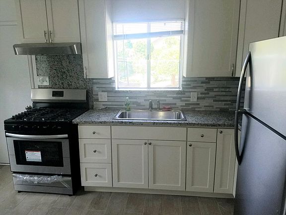3rd image of 758 N 16th St