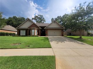 10367 Ronnie Byrd Ln S, Semmes, AL 36575