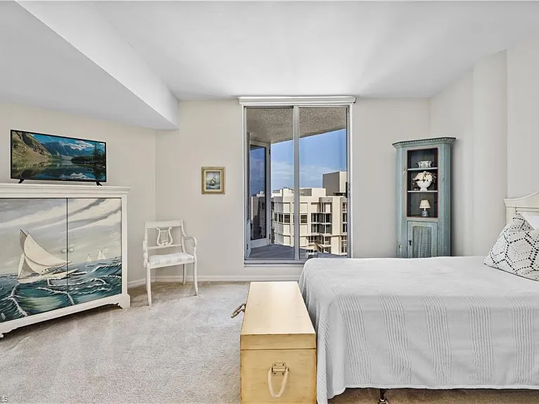 4041 Gulf Shore Blvd N #1805 — Photo 16