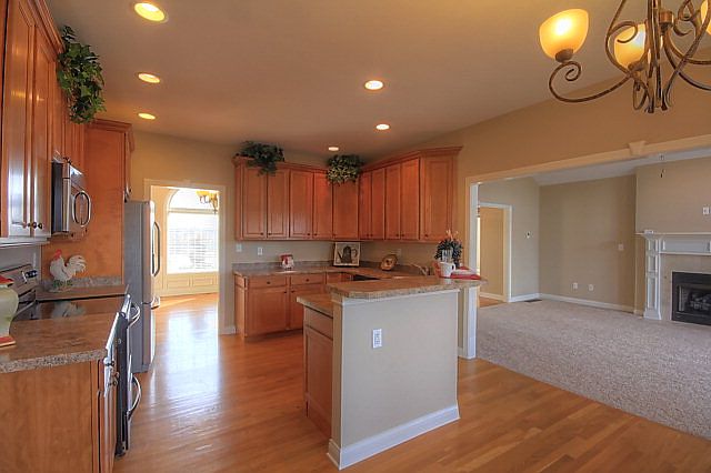 1st image of 136 Troon Ct