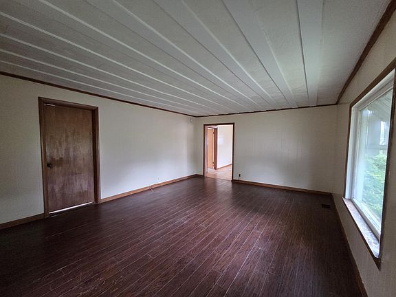 4th image of 1001 N State St