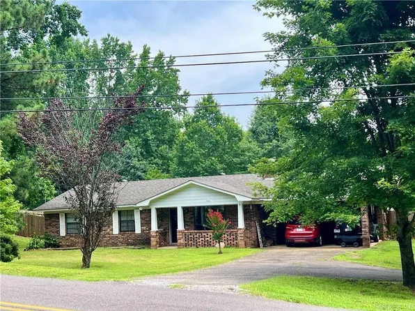 700 N Ray Rd, Clarksville, AR 72830