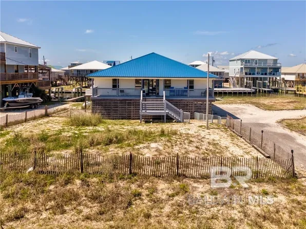 2226 Bienville Blvd, Dauphin Island, AL 36528