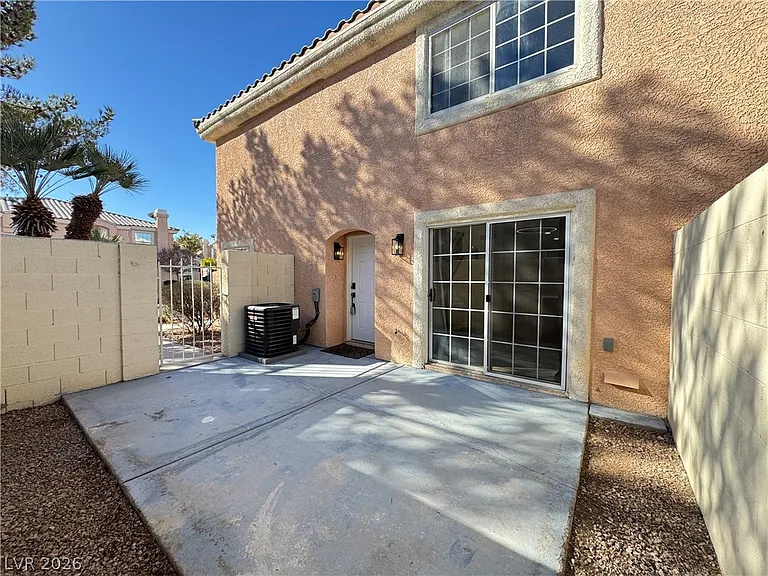 8464 Blue Island Ave — Photo 6