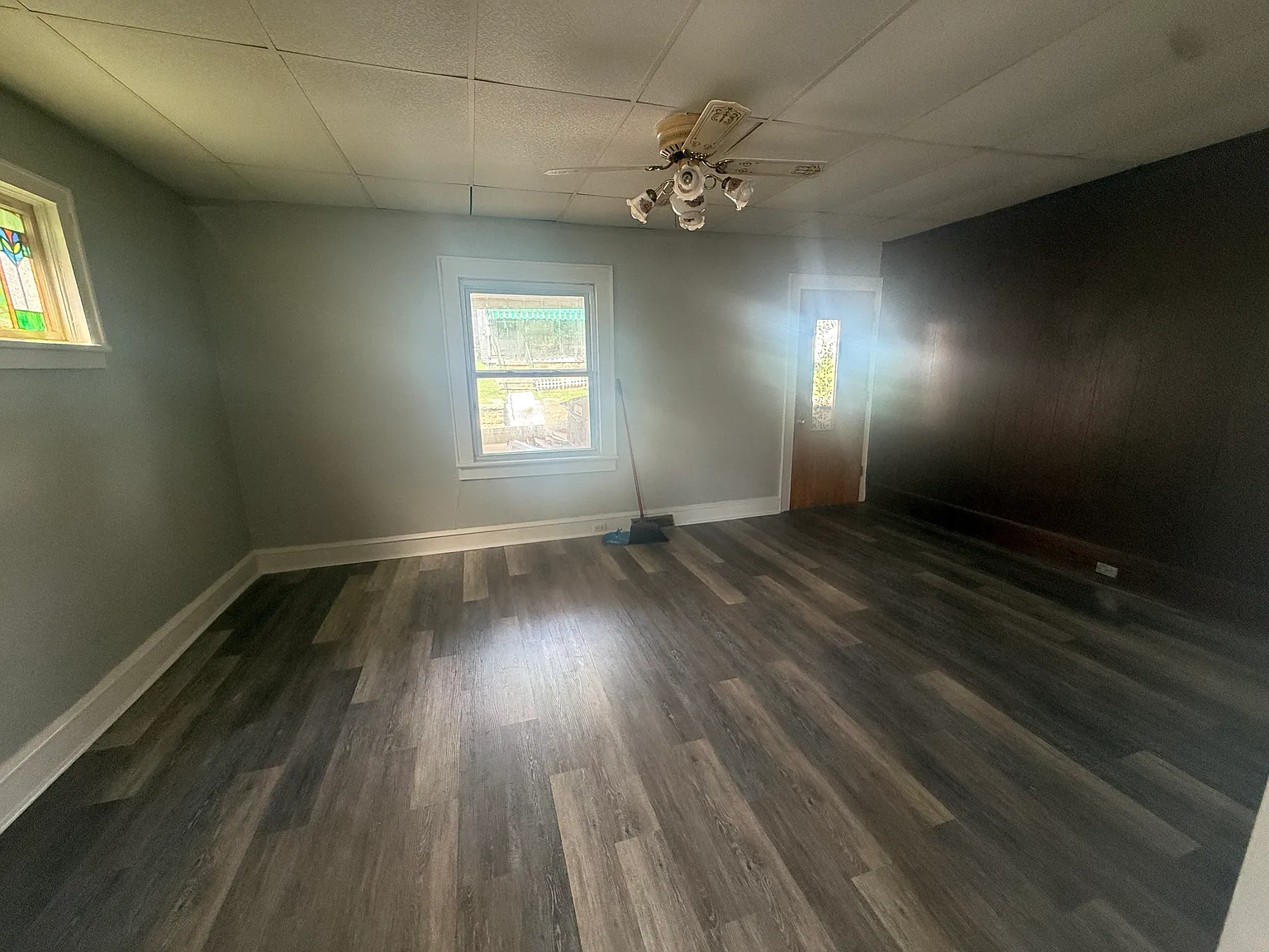 2 bed, $1,150 — Photo 2