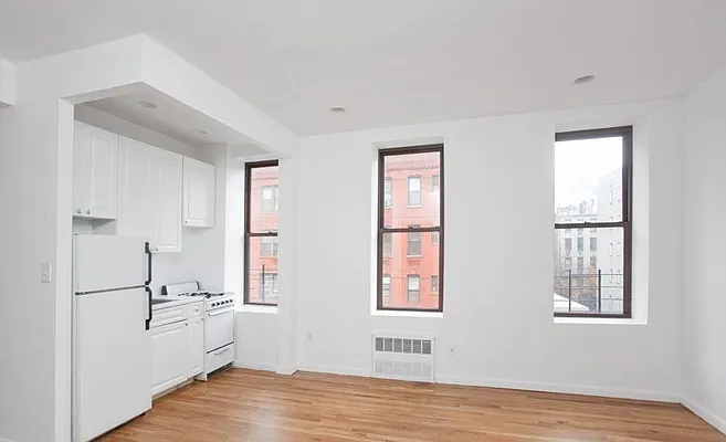 Rented by Copperwood Real Estate | media 20