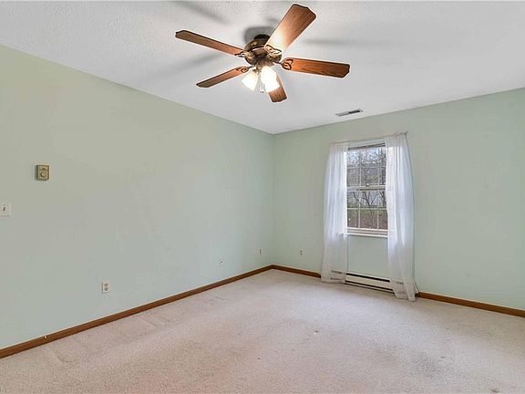 4th image of 35183 Greenwich Ave #1