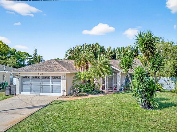 2nd image of 529 SE Fallon Drive