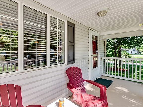 4th image of 3426 Sanford Ave