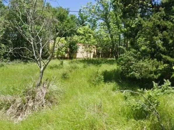 543 N Center St, Buffalo, TX 75831