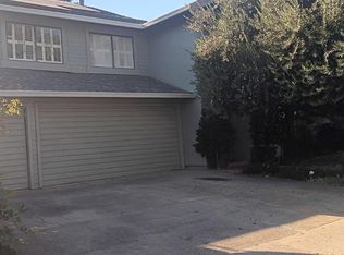 9621 Knight Ln, Stockton, CA 95209