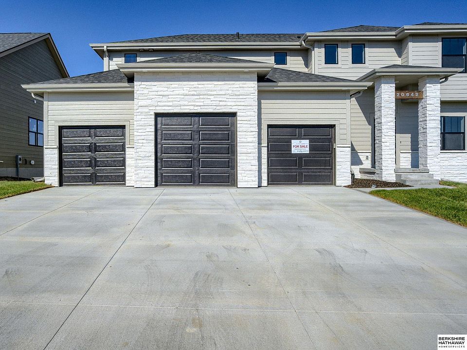 1st image of 20642 Kansas Ave